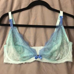 Victoria’s Secret Very Sexy Unlined Plunge 36DD